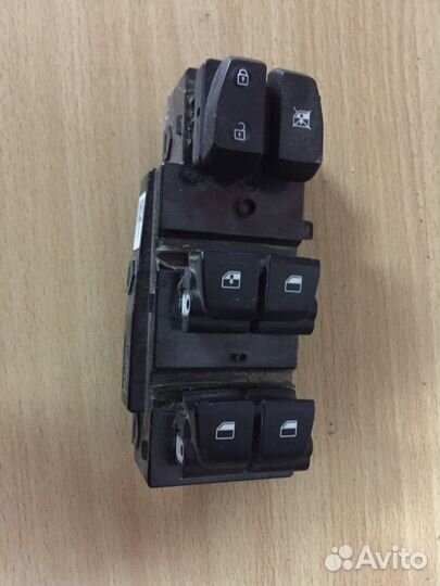 Кнопки стеклоподъёмника Hyundai Solaris 2