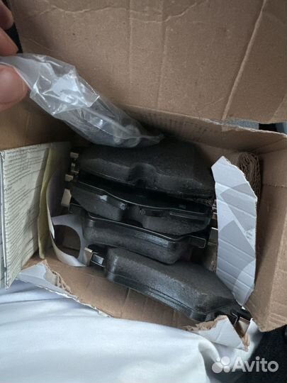 Передние тормозные колодки BMW g20