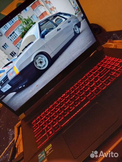 Игровой ноутбук msi katana 17 B11UCX-897XRU