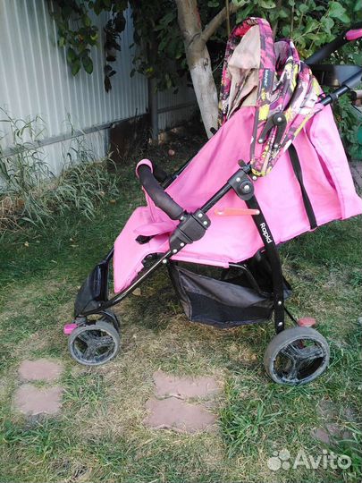 Прогулочная коляска babyton