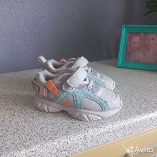 Кроссовки детские