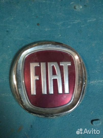Эмблема Fiat