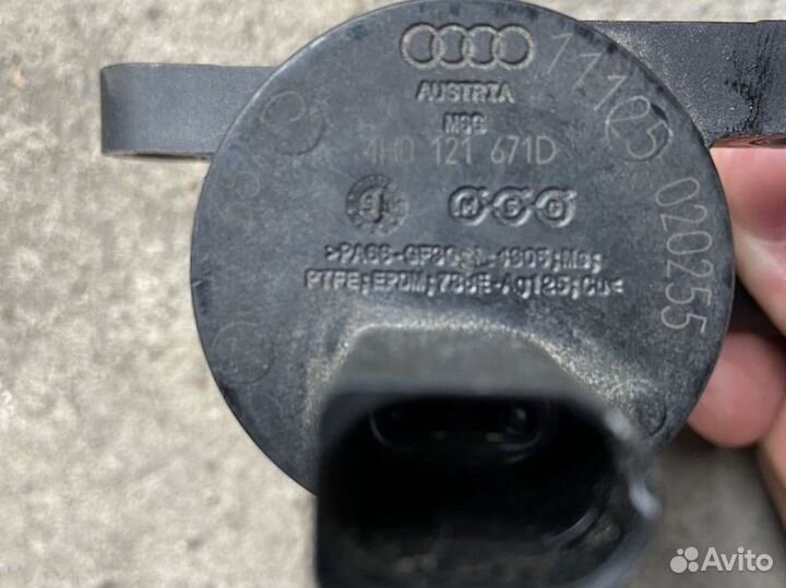 Электромагнитный клапан 4H0121671G Audi A5