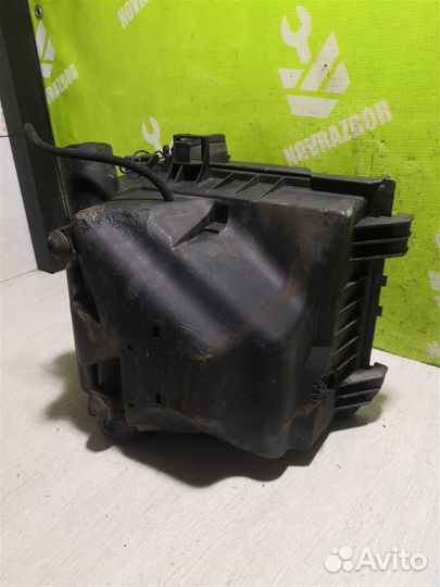 Корпус воздушного фильтра Фольксваген Гольф 3 Ве