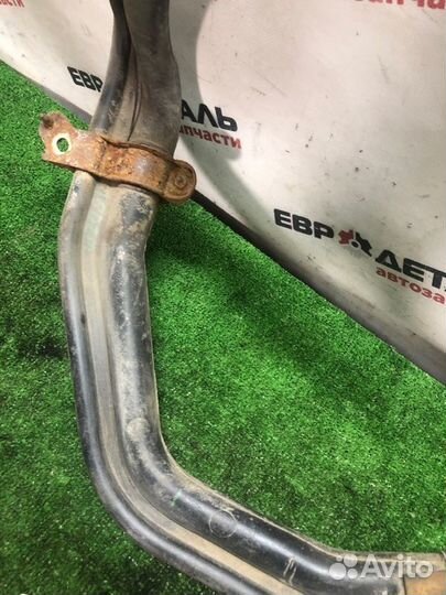 Горловина топливного бака Toyota Avensis седан 1.8