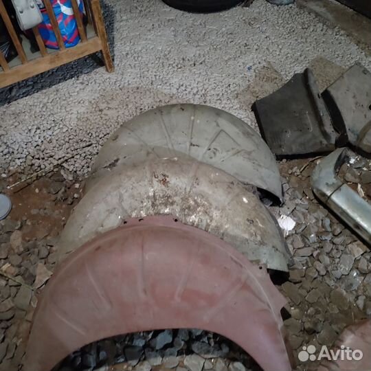 Капот газ 24