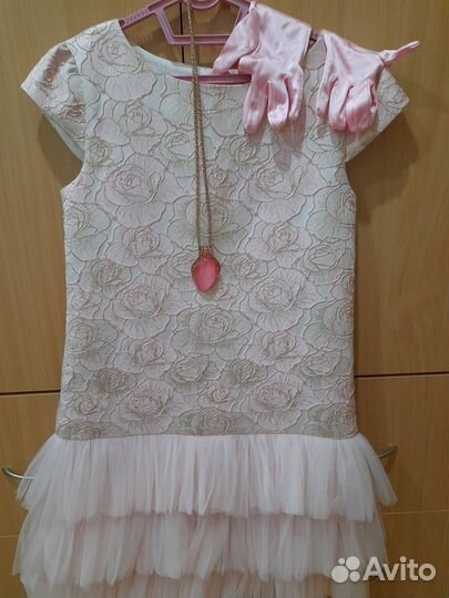 Продам платье для девочки