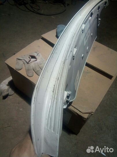 Bmw 7 Series F01 накладка крышки багажника