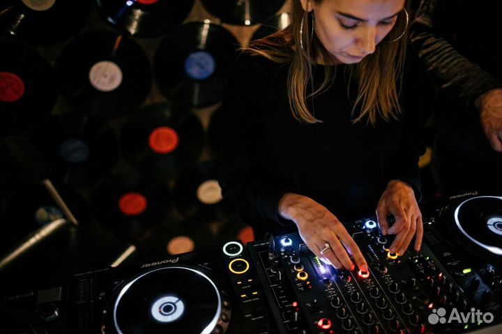 DJ Практика (студия) и Synth Room