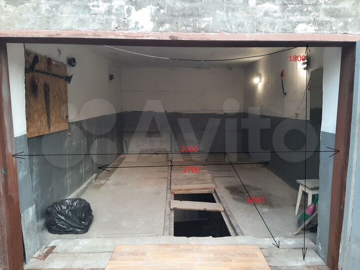 Гараж, > 30 м²