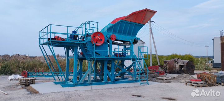 Агрегат с щековой дробилкой для жби,щебня