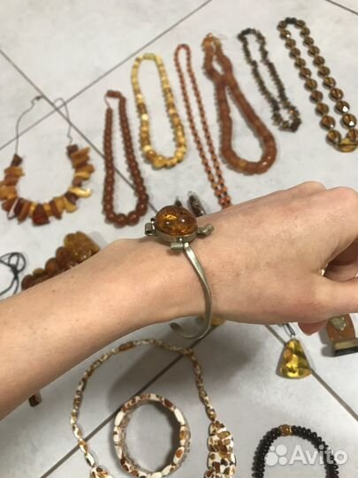 Янтарные бусы серьги браслет колье брошь