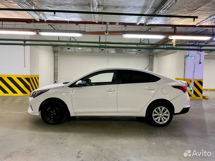 Hyundai Solaris 1.6 МТ, 2022, битый, 39 047 км