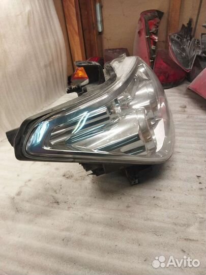 Фара правая Nissan Patrol Y62