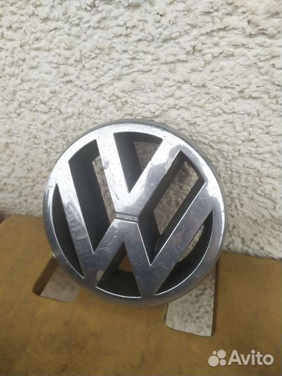 Эмблема на решетку Тауран 2006-2010