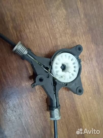 Стеклоподъемник задний правый Mazda 6 GG седан эле