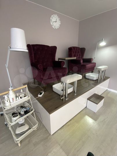 Офис аренда места мастерам маникюра и педикюра