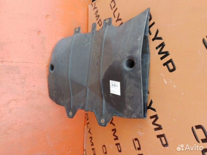 Воздухозаборник Toyota Hiace KZH106 1KZ-TE 02.2002