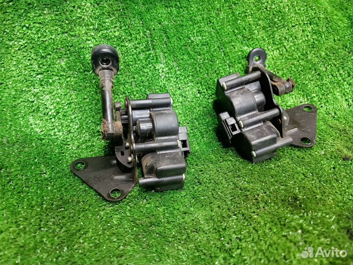 Сервопривод задних форточек Шаран