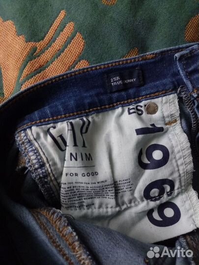 Джинсы gap новые 25р