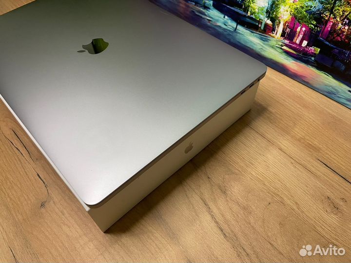 Macbook pro 16 2019 i7/16/500/11 циклов