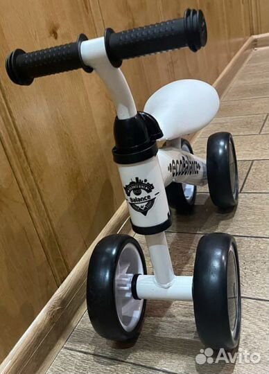 Беговел детский от года