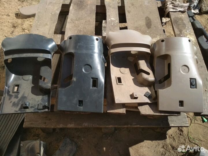 Продам пластмассу на рулевую колонку на саманд