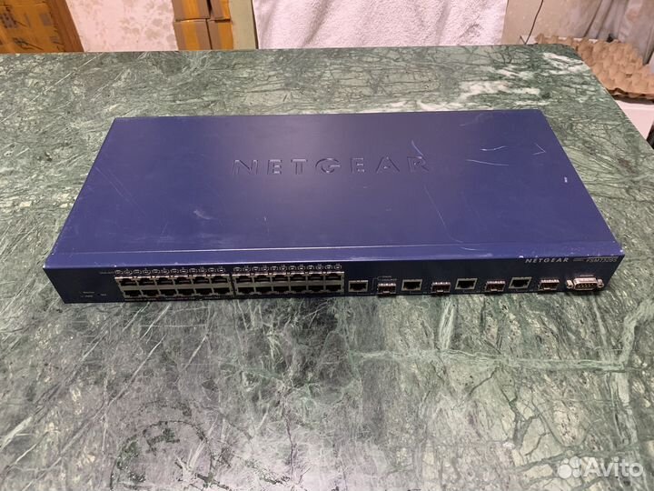 Switch Netgear FSM7328S
