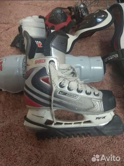 Хоккейные коньки Bauer