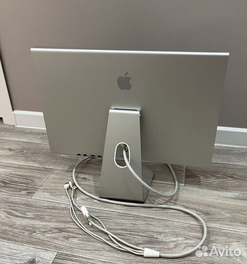 Монитор Apple HD Cinema Display 23