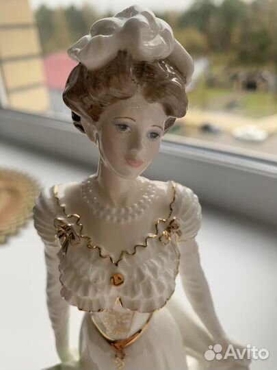 Фарфоровые статуэтки Coalport (Англия)