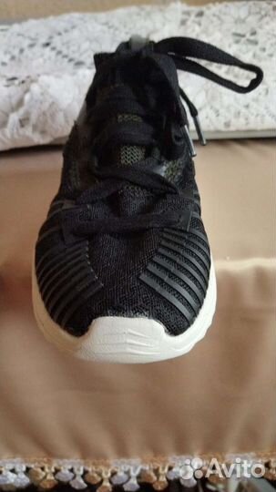 Кроссовки новые