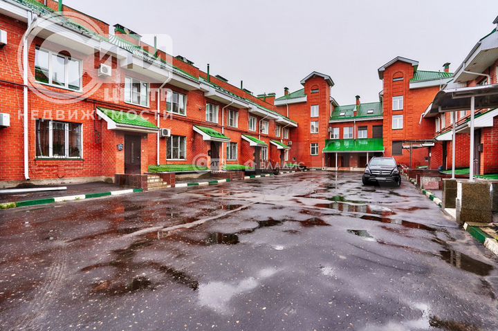 Таунхаус 275,5 м² на участке 1 сот.