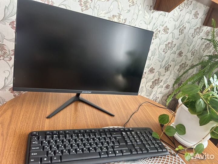 Монитор для компьютера Digma с клавиатурой