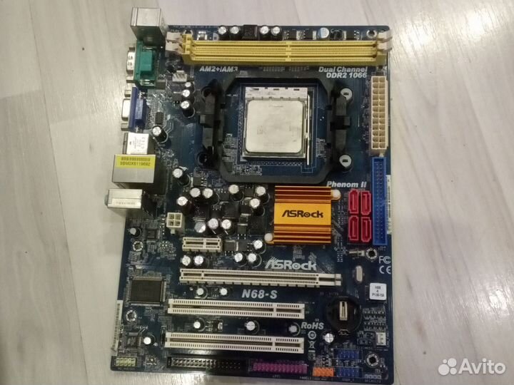 Материнская плата с процессором AMD Phanom 1