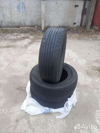 Kumho Road Venture ST KL16 235/65 R17 104