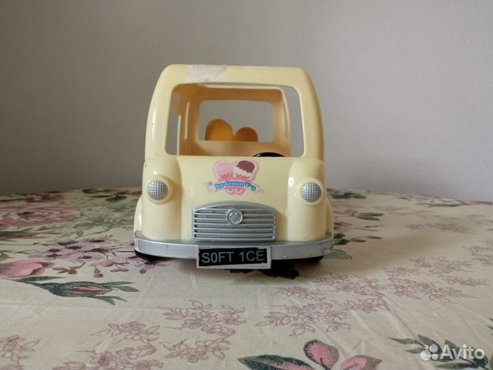 Игрушка машинка Sylvanian families