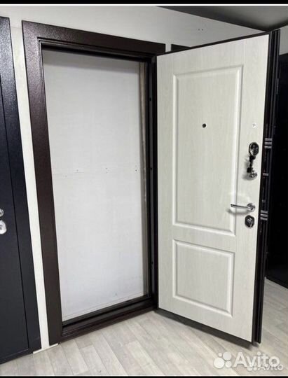 Входные стальные металлические двери