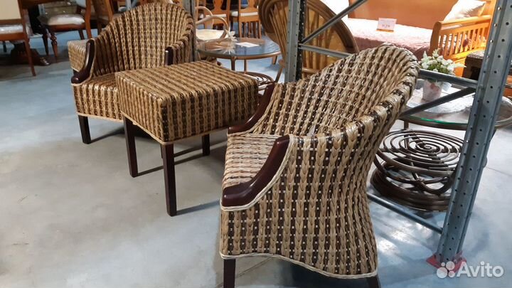Набор плетеной мебели