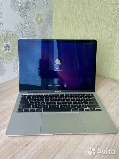 Macbook air 13 2020 Intel Core i3