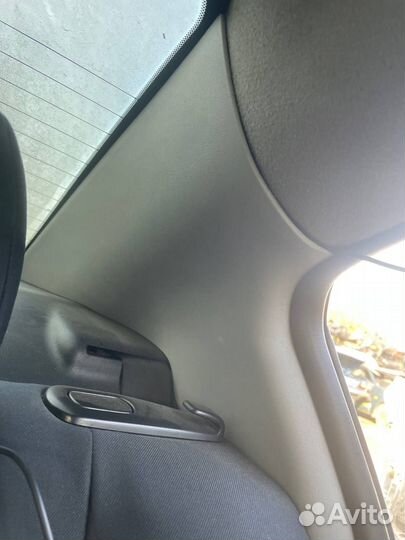 Задний левый пластик стойки Mazda 3 BK