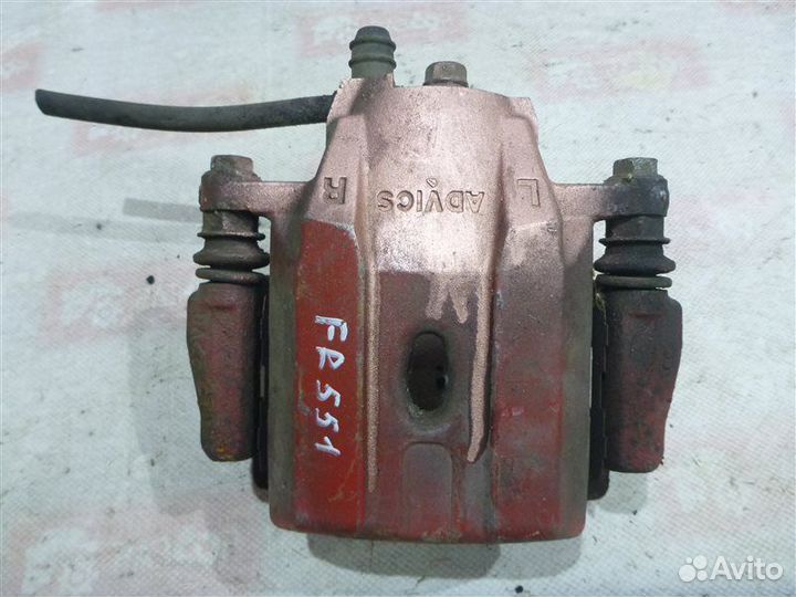 Суппорт передний правый Toyota Prius NHW20 1nzfxe