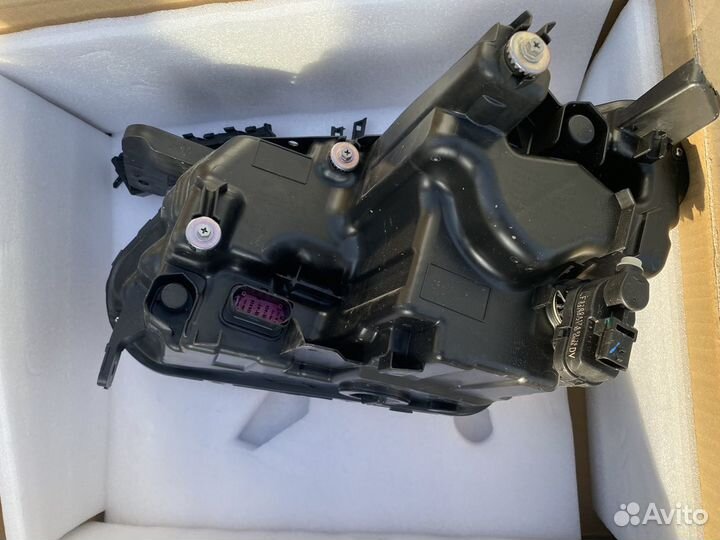 Фара левая Geely Coolray