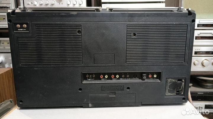 Кассетный магнитофон sharp