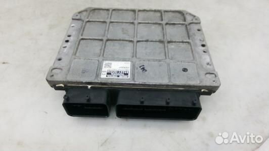 Блок управления двс toyota auris E150 (83G52PC02)