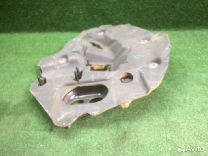 Кронштейн Opel Astra H Z16XER 2007