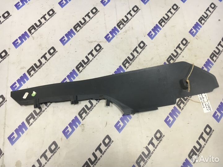 Накладка центральной консоли Фольксваген Гольф 5