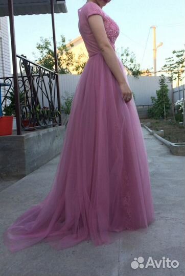 Вечернее платье