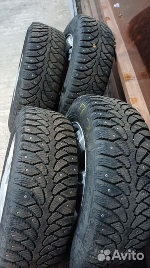 Колеса зимние с литыми дисками бу r15