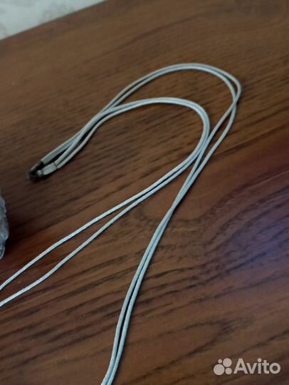 Украшение на шею длинное